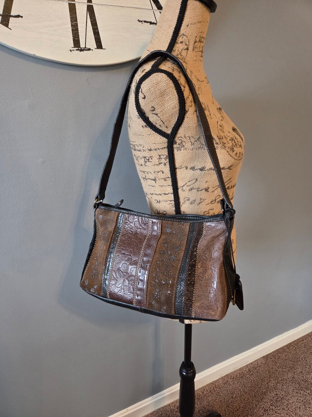 Fossil genuine leather suede y2k brown shoulder bag embossed floral print patch